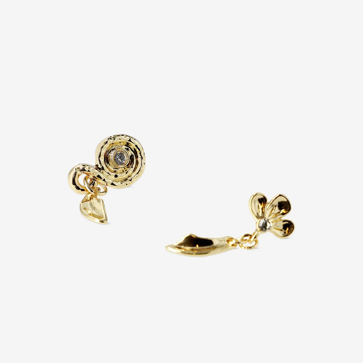 Earrings Golden Hammered Sea Look