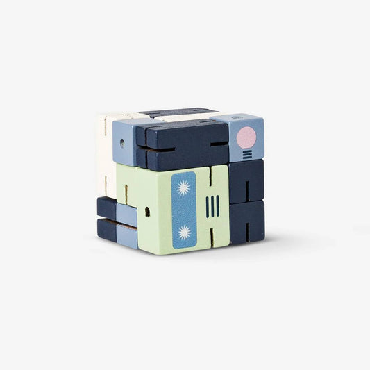 Iq Robot Cube